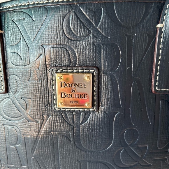 Dooney  & Bourke NWOT Navy Signature Embossed Leather Shoulder Bag - Picture 3 of 10